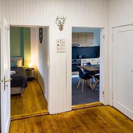 Immostay #8 - Haus Fuer 13 Personen Mit 7 - Grosser Garten & Grill, Free Parking, Wlan Apartment
