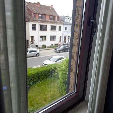 Immostay #8 - Haus Fuer 13 Personen Mit 7 - Grosser Garten & Grill, Free Parking, Wlan Apartment