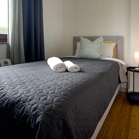 Immostay #8 - Haus Fuer 13 Personen Mit 7 - Grosser Garten & Grill, Free Parking, Wlan * Bremen
