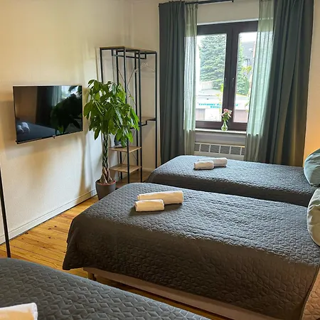 Immostay #8 - Haus Fuer 13 Personen Mit 7 - Grosser Garten & Grill, Free Parking, Wlan Bremen