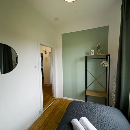 Apartment Immostay #8 - Haus Fuer 13 Personen Mit 7 - Grosser Garten & Grill, Free Parking, Wlan *