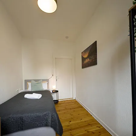 Apartment Immostay #8 - Haus Fuer 13 Personen Mit 7 - Grosser Garten & Grill, Free Parking, Wlan Bremen
