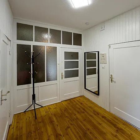 Immostay #8 - Haus Fuer 13 Personen Mit 7 - Grosser Garten & Grill, Free Parking, Wlan Apartment *