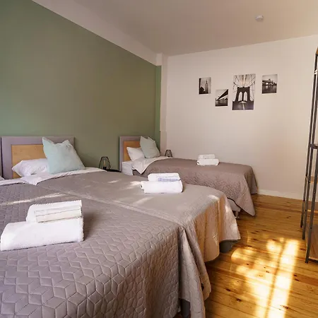 Apartment Immostay #8 - Haus Fuer 13 Personen Mit 7 - Grosser Garten & Grill, Free Parking, Wlan *