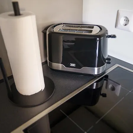 Immostay #8 - Haus Fuer 13 Personen Mit 7 - Grosser Garten & Grill, Free Parking, Wlan * Bremen